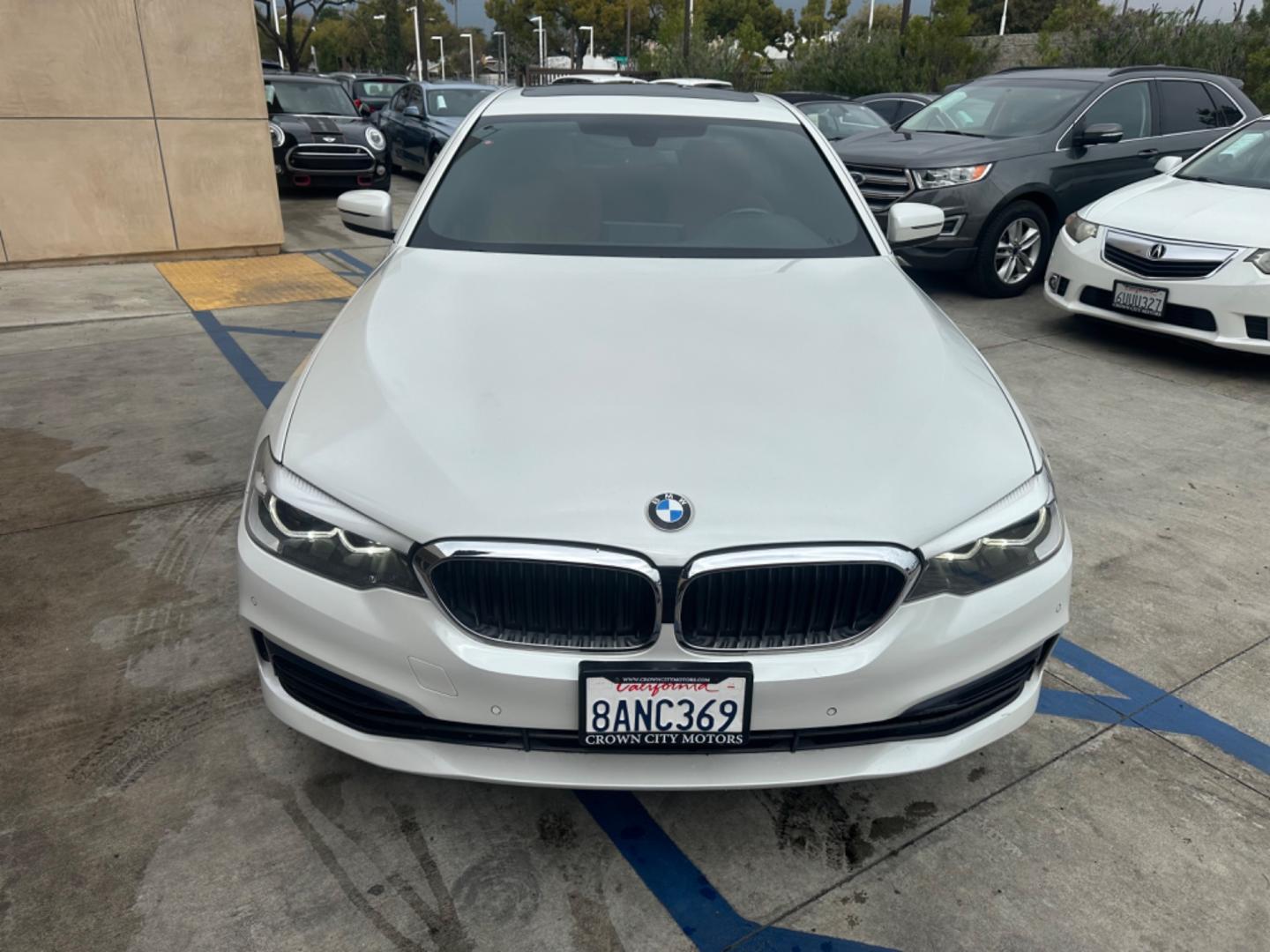 2018 WHITE /Black BMW 5-Series leather (WBAJA5C59JW) with an 2.0 Turbo engine, Automatic transmission, located at 30 S. Berkeley Avenue, Pasadena, CA, 91107, (626) 248-7567, 34.145447, -118.109398 - Low Miles!! Step into the world of luxury and innovation with our 2018 BMW 5-Series 530i, now available at our Buy Here Pay Here (BHPH) dealership in Pasadena, CA. Tailored for car enthusiasts in Altadena CA, Glendale CA, Los Angeles CA, and throughout LA County, this prestigious pre-owned BMW 530 - Photo#8